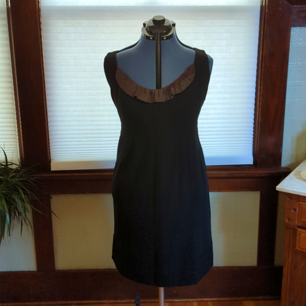 Little Black Dress w/ pockets!